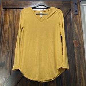 Zeman’s Premuim. Size S. Mustard long sleeve tunic. Great for leggings